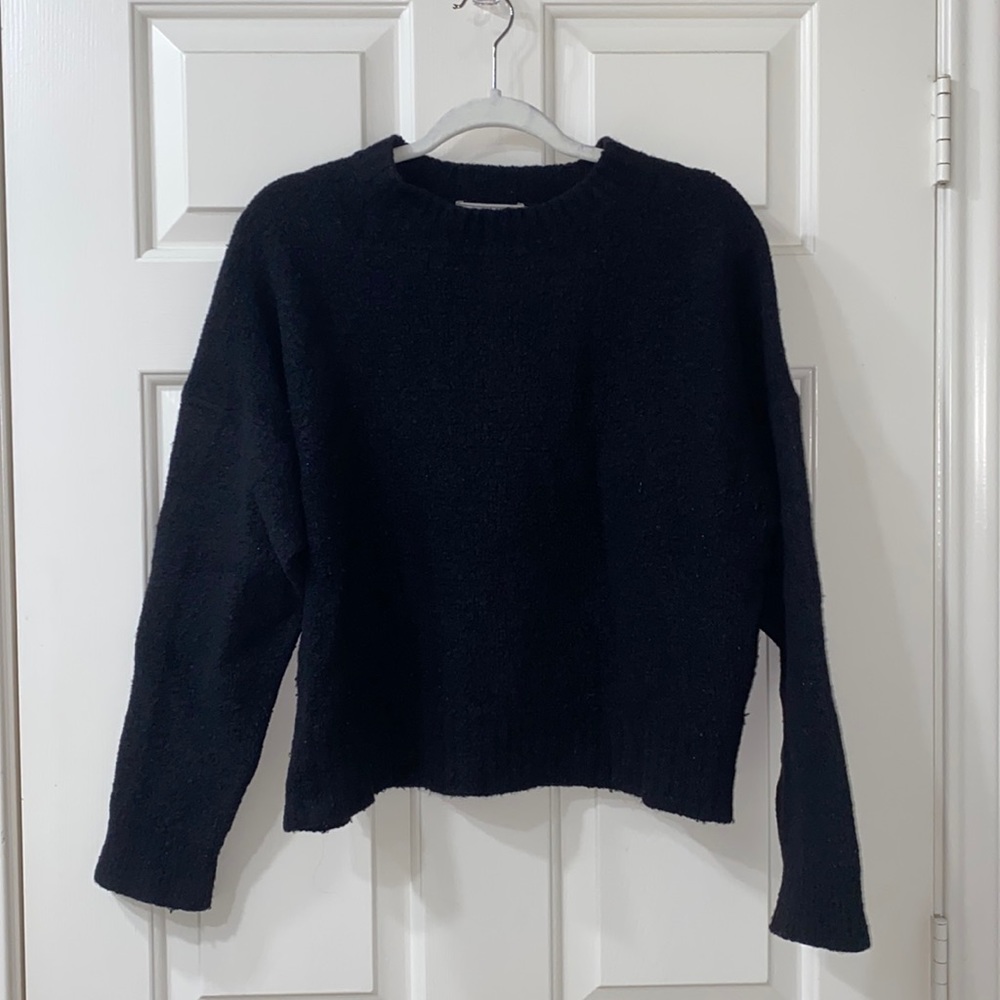 Everlane black sweater